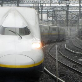 bullet-train-5700003