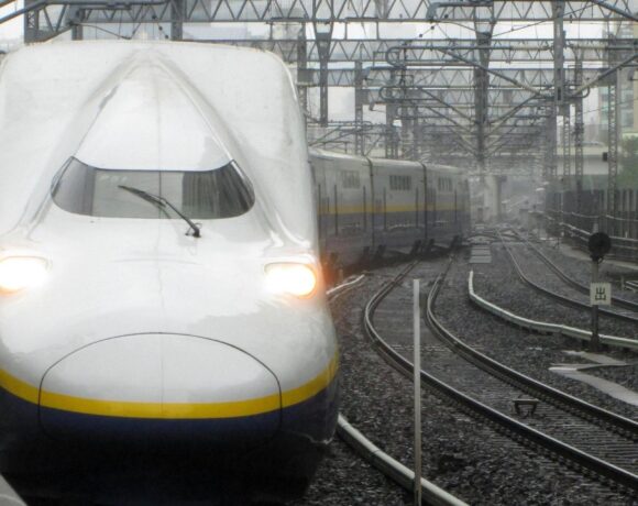 bullet-train-5700003 bullet-train-5700003